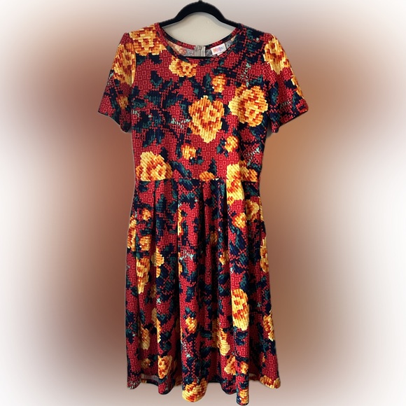 LuLaRoe Dresses & Skirts - Amelia Dress